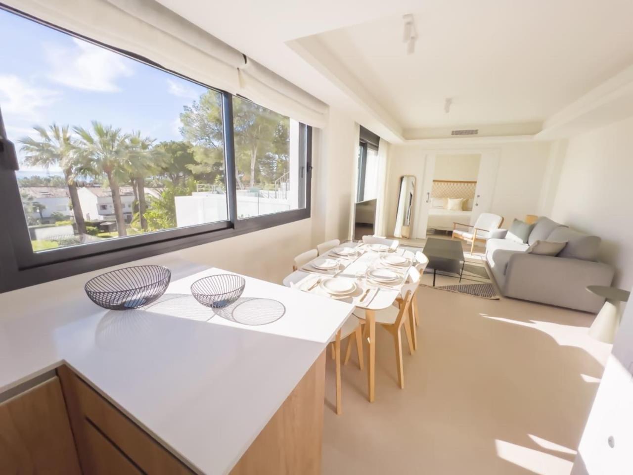 Penthouse On The Golden Mile 마르베야 외부 사진