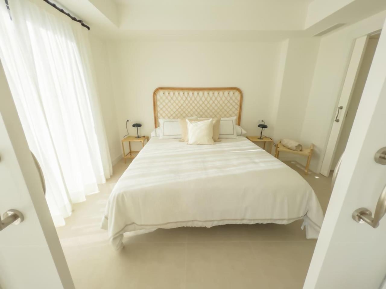 Penthouse On The Golden Mile 마르베야 외부 사진