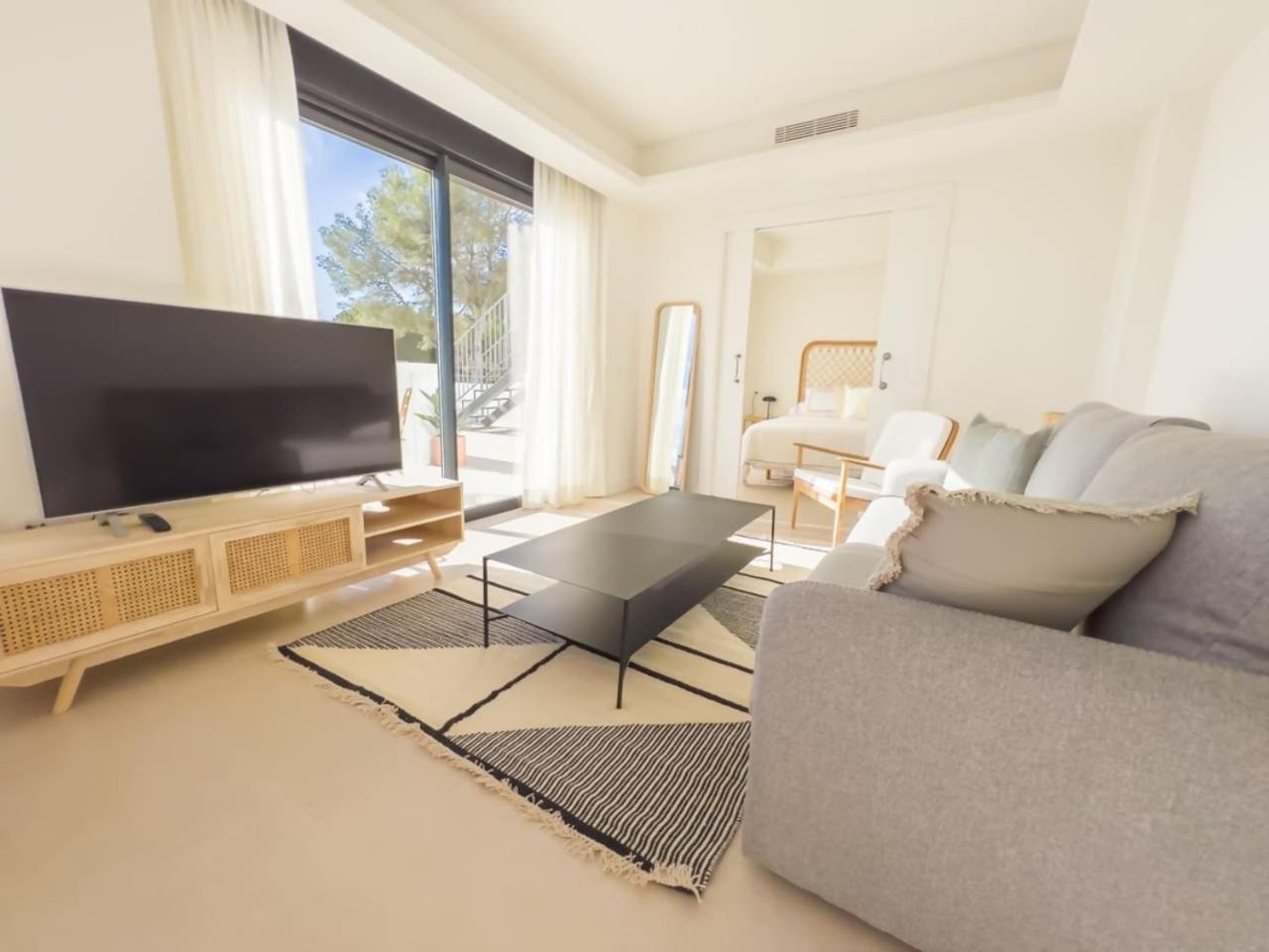 Penthouse On The Golden Mile 마르베야 외부 사진